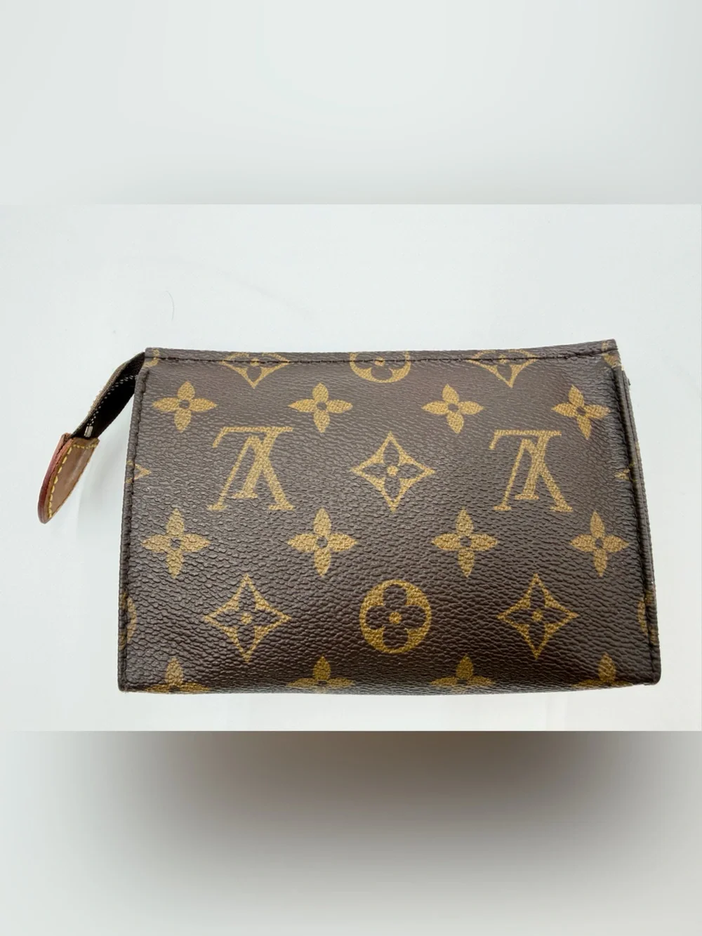 Louis Vuitton Monogram Canvas Cosmetic Bag - Picture 3 of 16